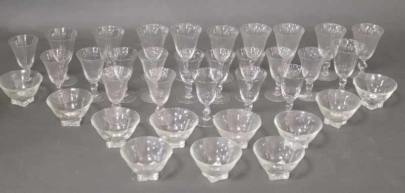 PARTIE DE SERVICE DE VERRES à pied torsadé...