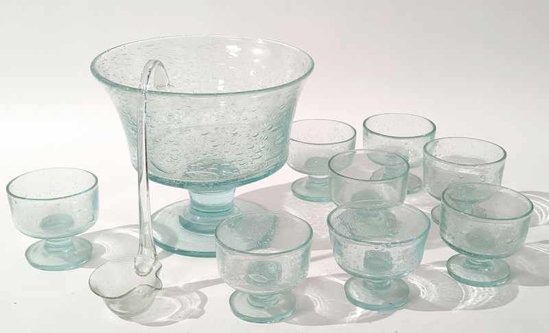 ENSEMBLE DE HUIT COUPES A FRUITS ET UNE COUPE...