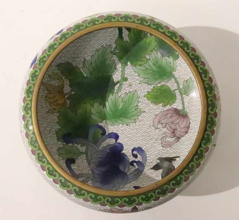 COUPE PANSUE en émaux cloisonnés à décor...