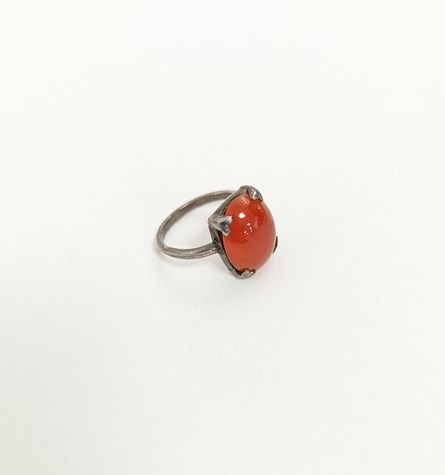BAGUE en argent (925) sertie d'un cabochon...