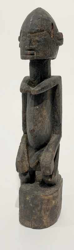 STATUETTE hermaphrodite en génuflexion, la...