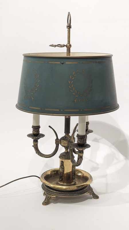 LAMPE BOUILLOTTE en bronze et laiton doré...