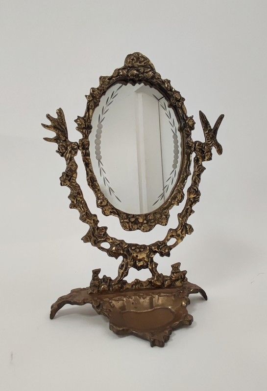 PETIT MIROIR de table ovale formant psyché...