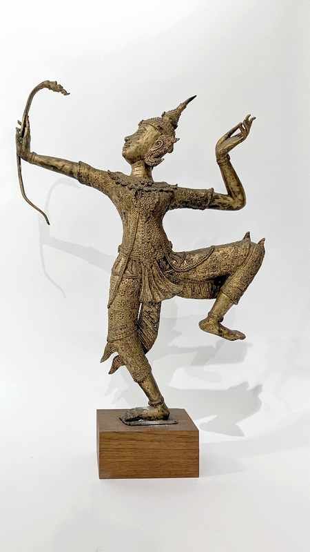 STATUETTE de danseur avec arc en bronze doré...