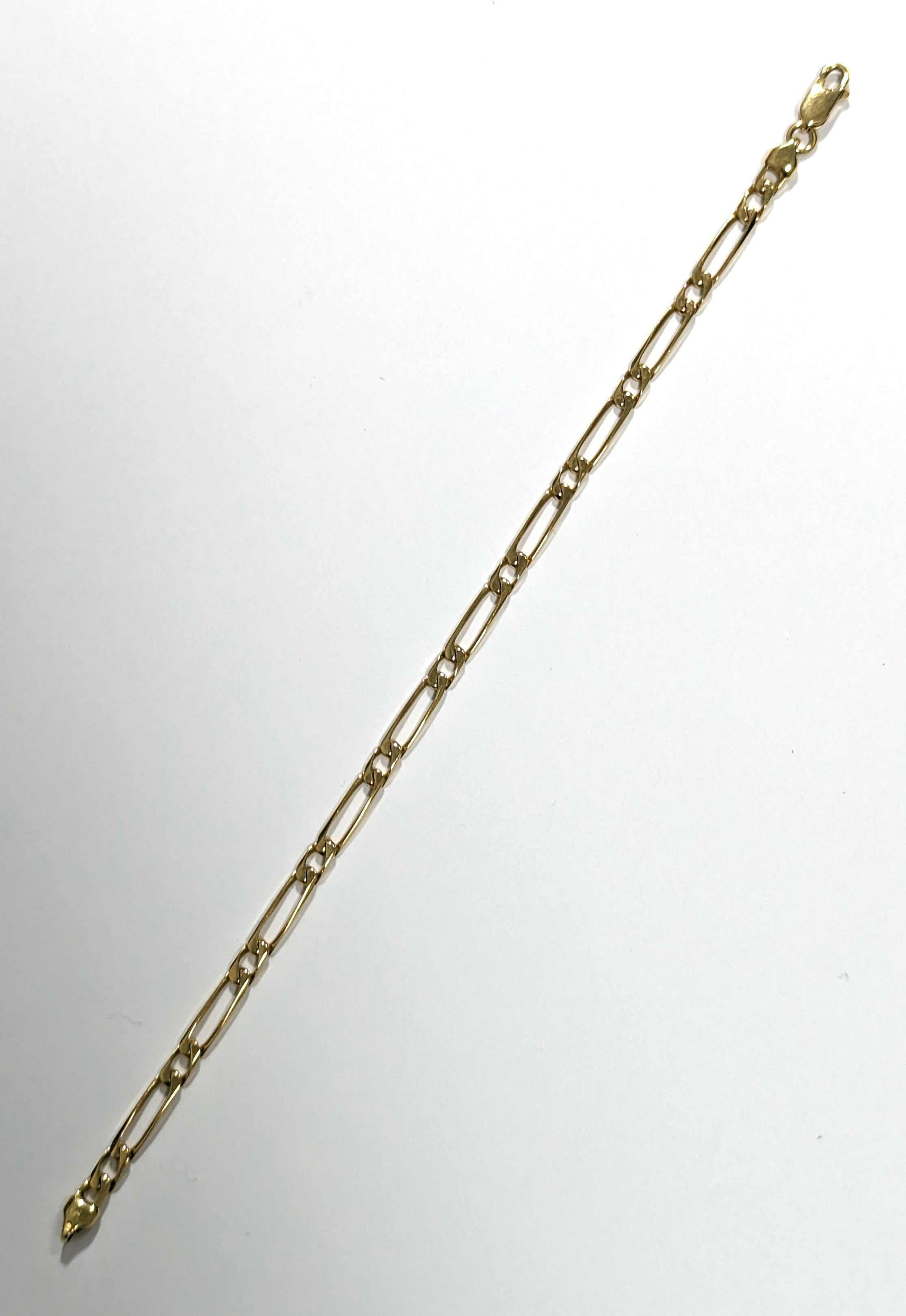 BRACELET GOURMETTE en or jaune (750) à mailles...