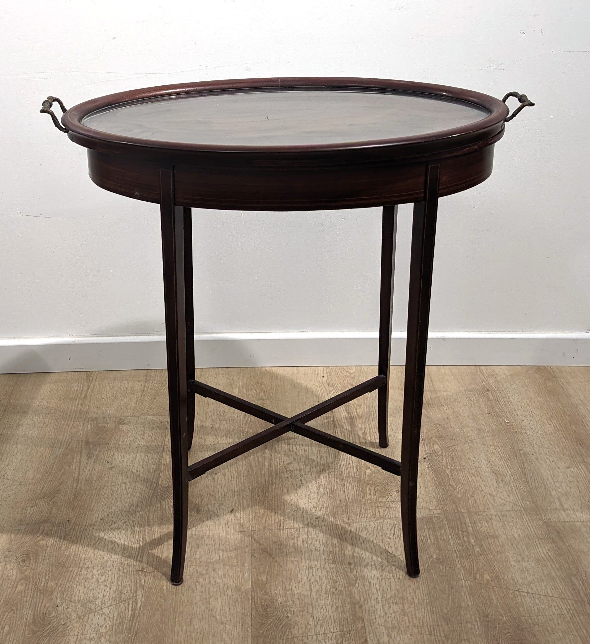 TABLE DESSERTE ET SON PLATEAU en placage...