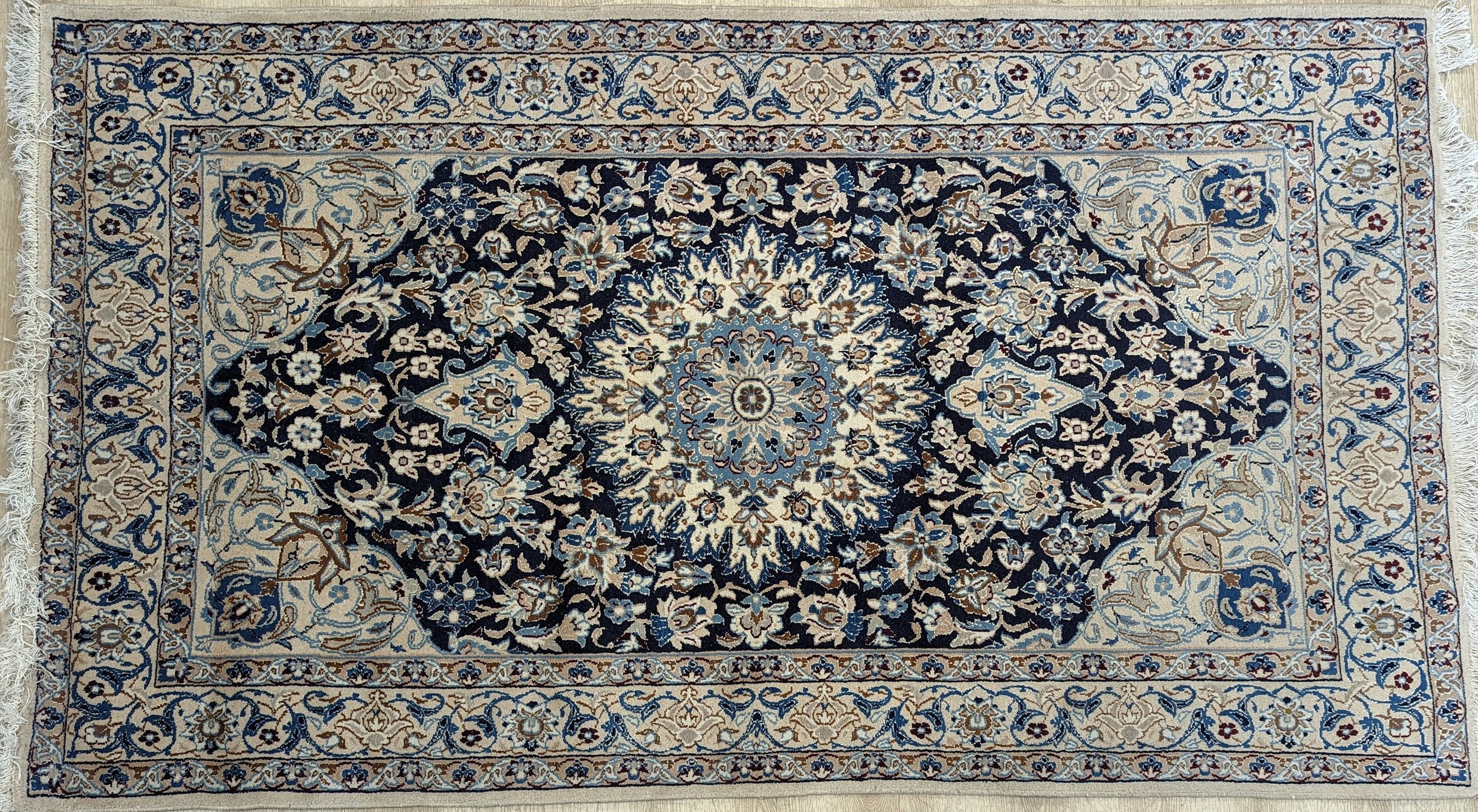 TAPIS rectangulaire en laine polychrome à...