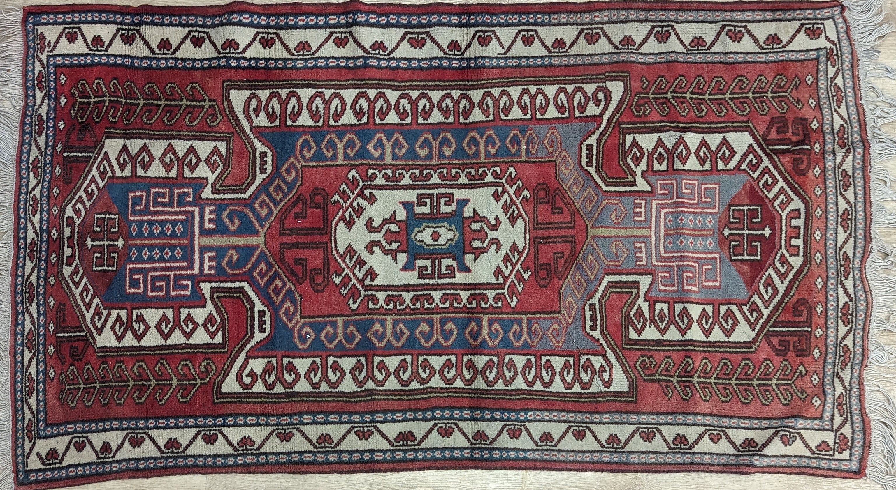 TAPIS rectangulaire en laine polychrome à...