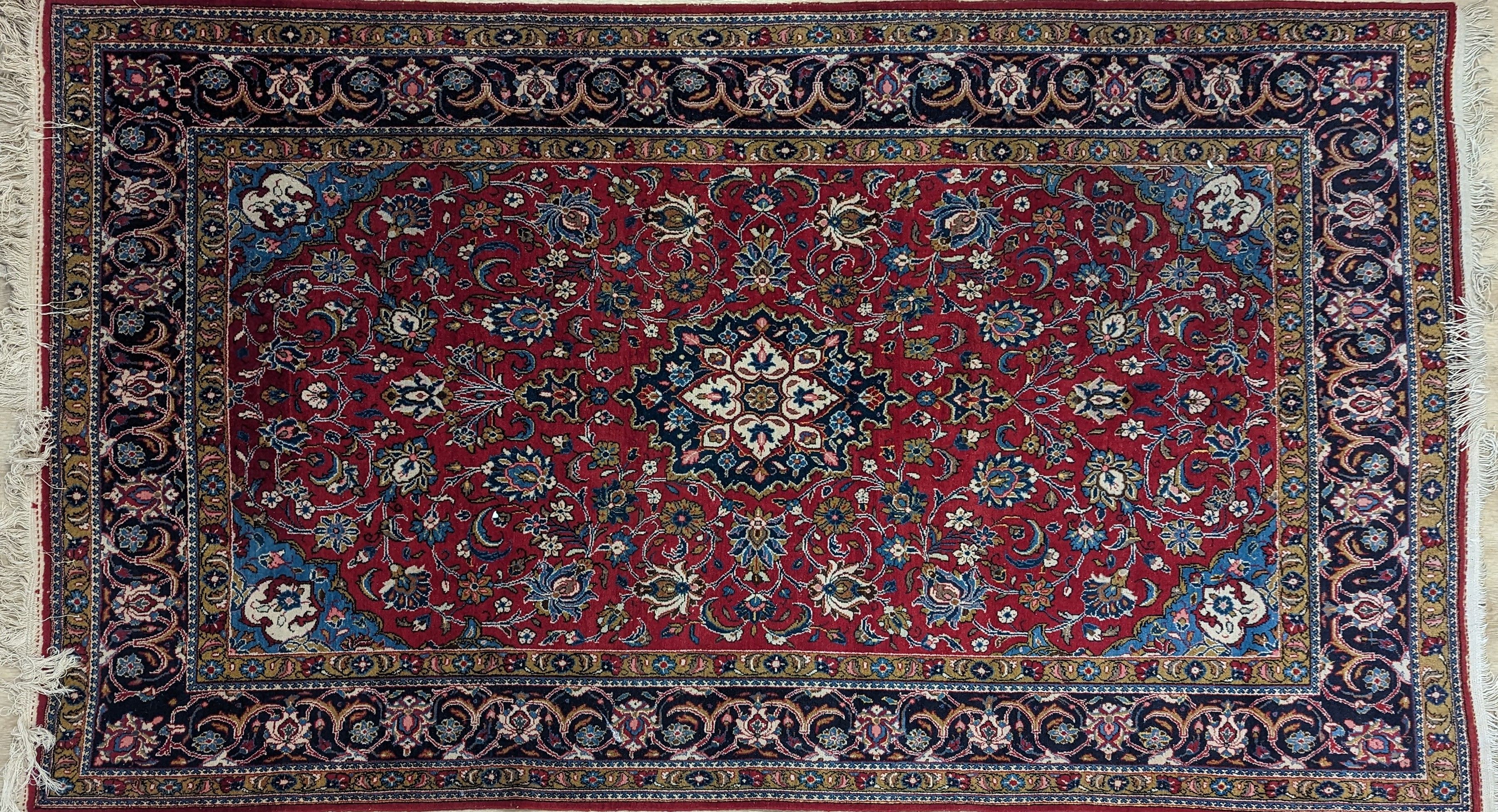 TAPIS rectangulaire en laine rouge à décor...