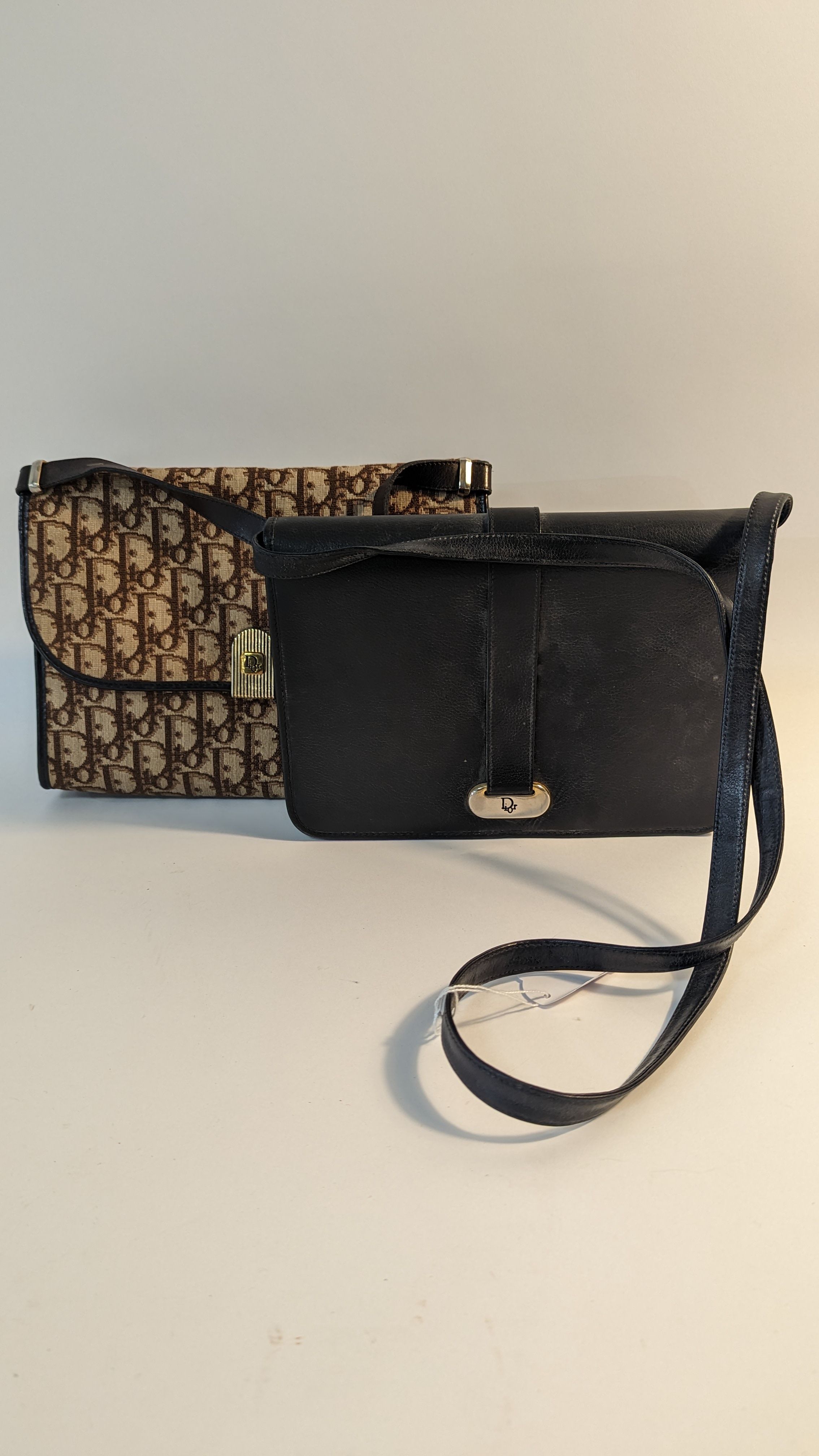 CHRISTIAN DIOR