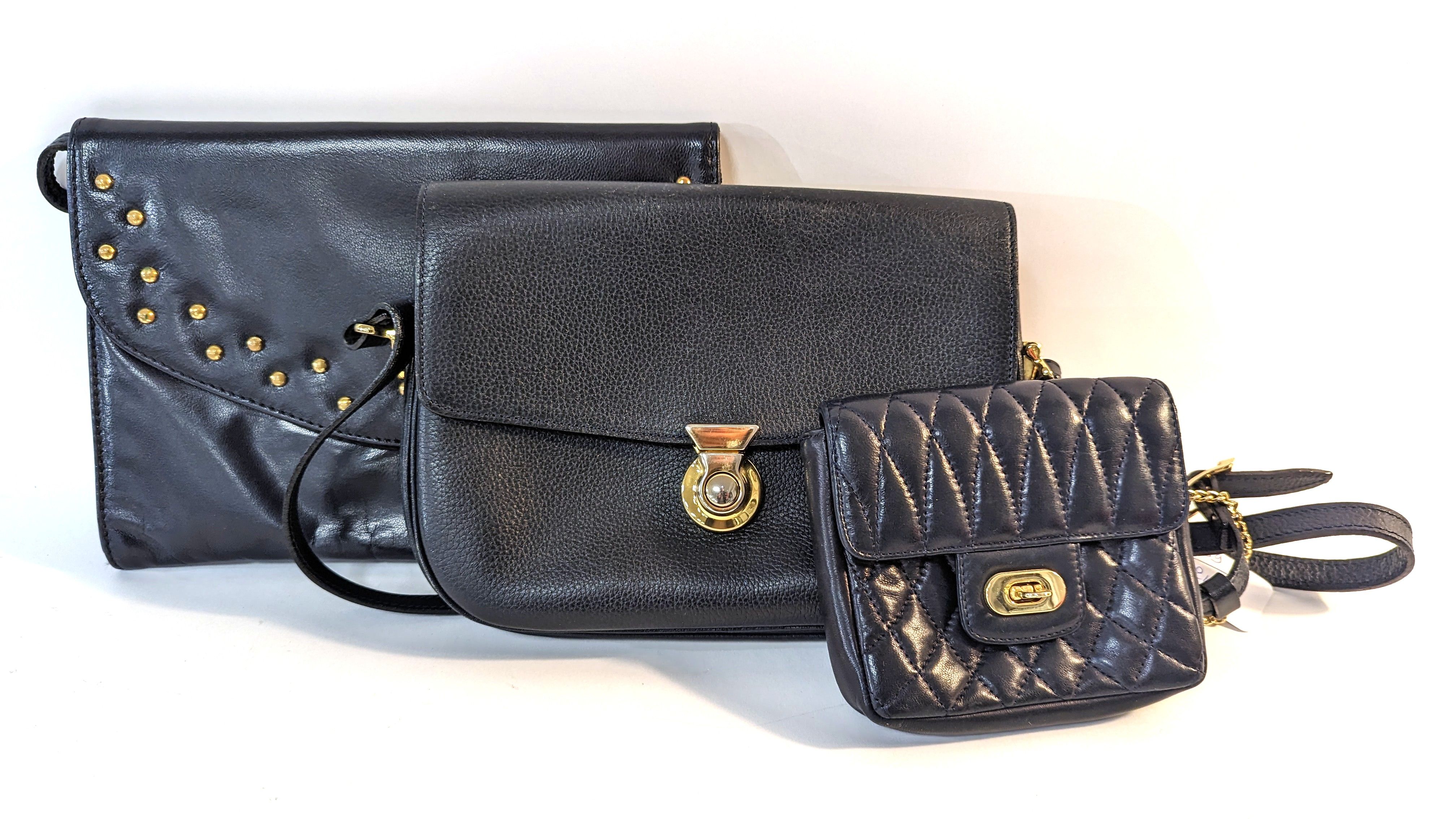 TROIS SACS A MAINS DE FEMME, l'un miniature...