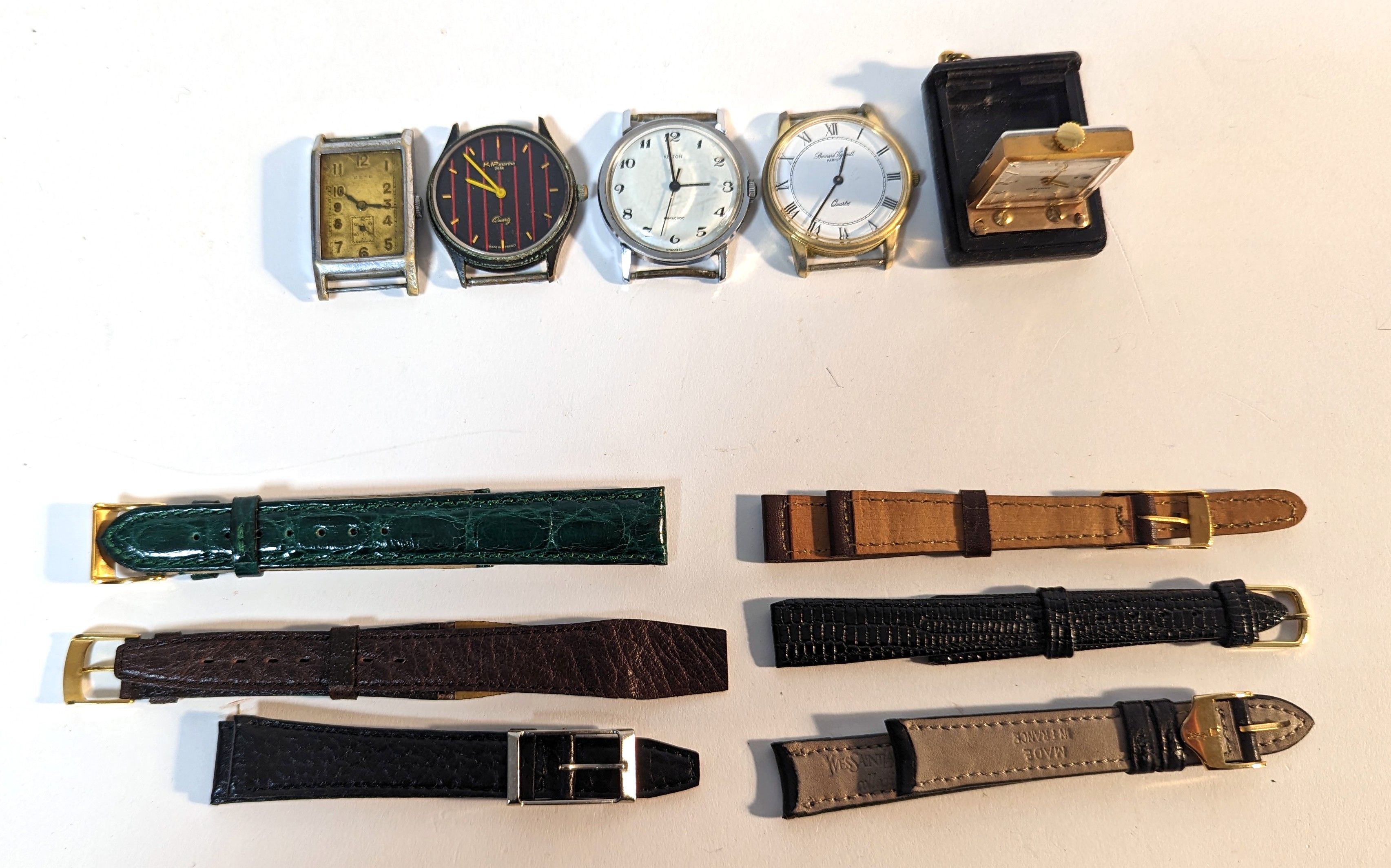LOT DE QUATRE CADRANS DE MONTRE quartz et...