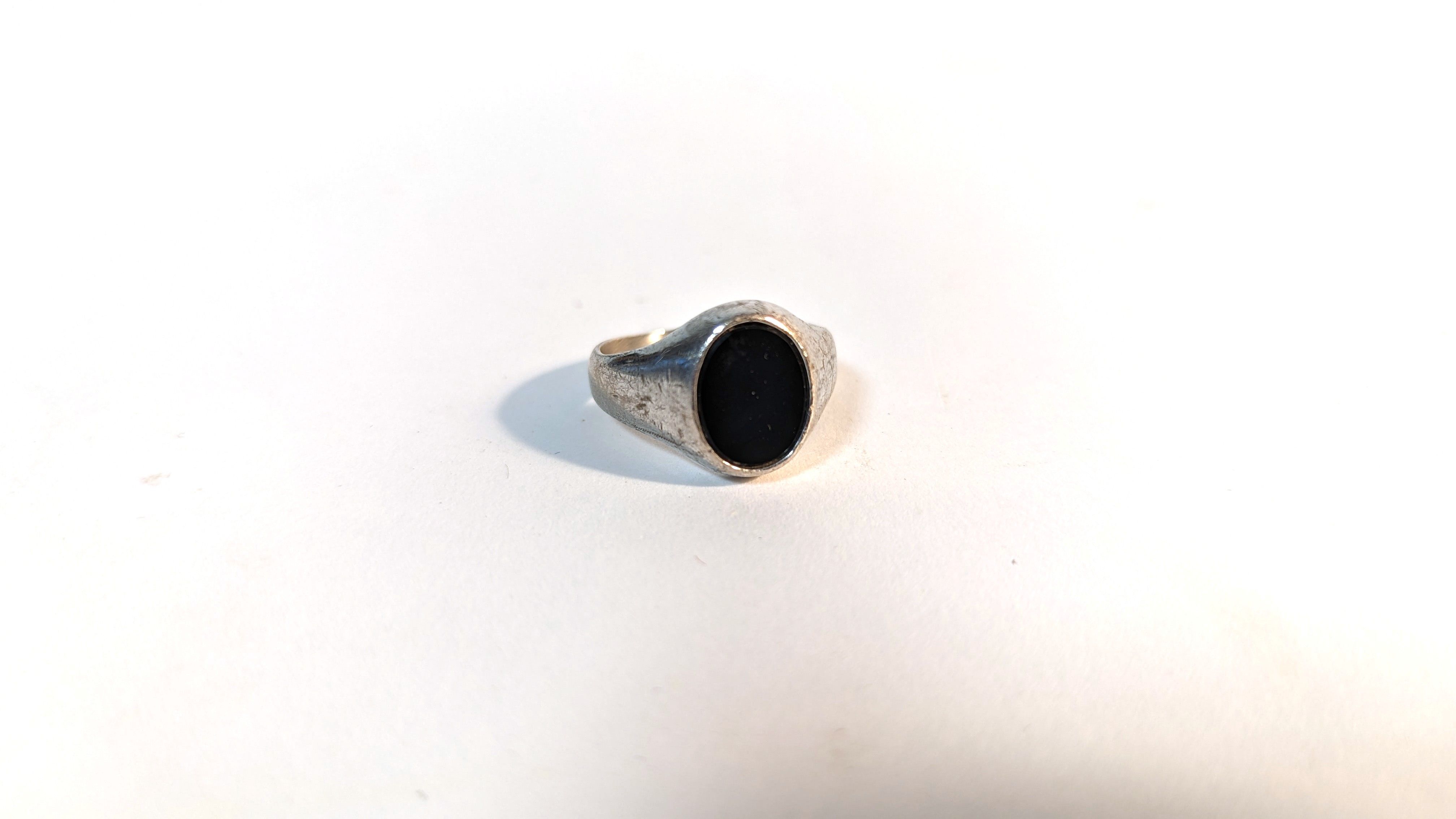 BAGUE CHEVALIÈRE en argent (925 mm) sertie...