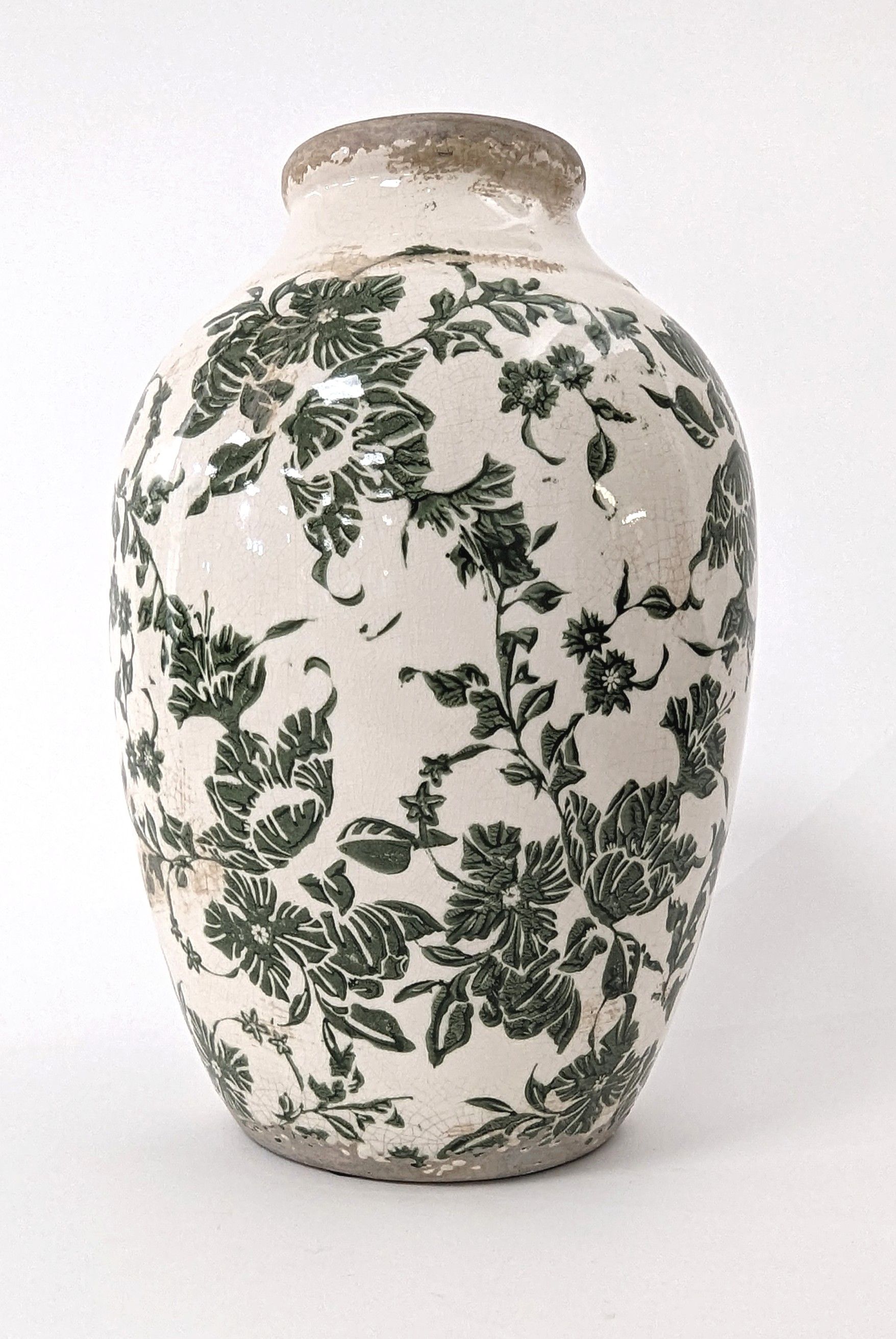 VASE de forme balustre en faïence émaillée...