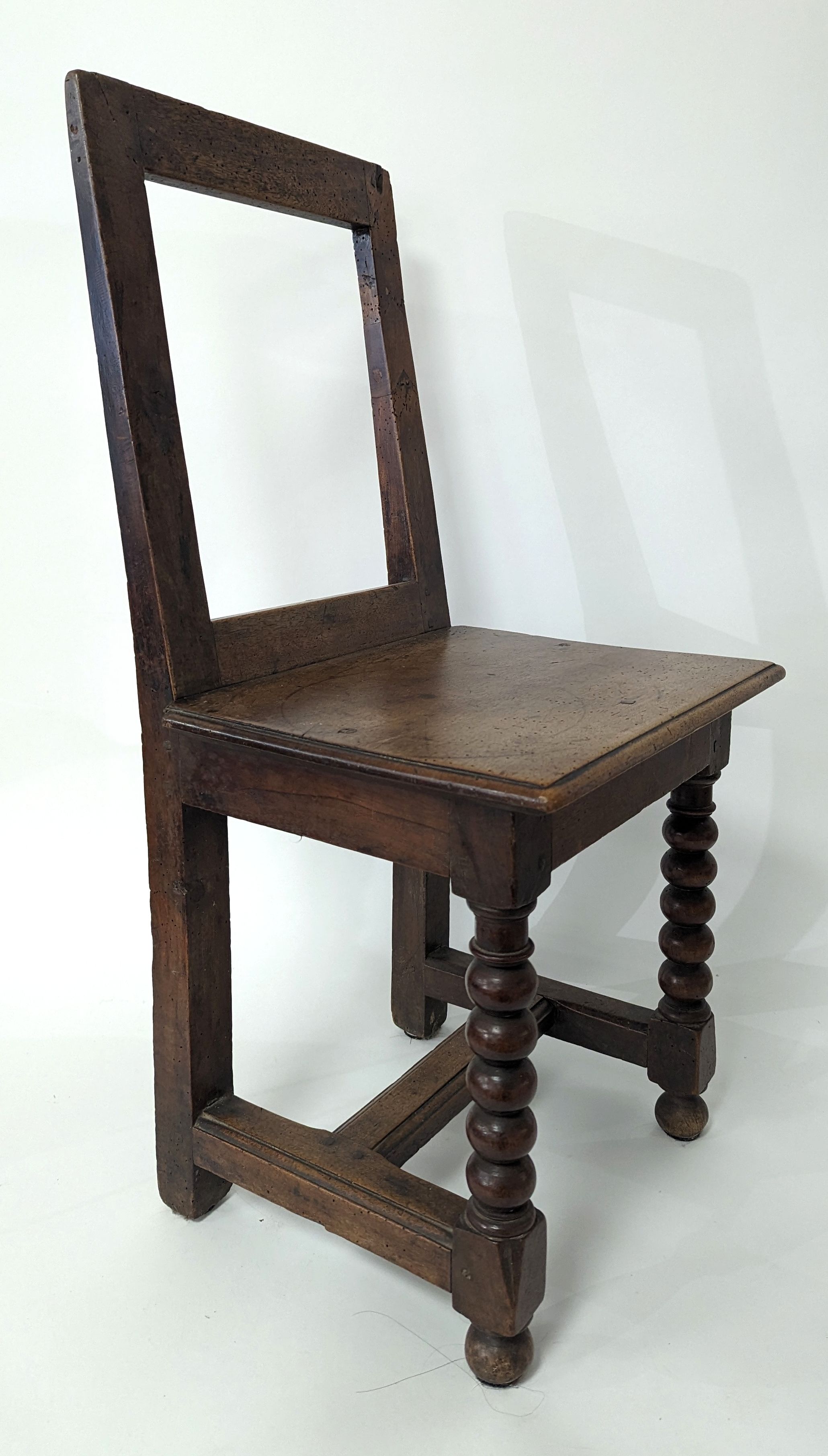 PETITE CHAISE dite Lorraine en bois naturel...