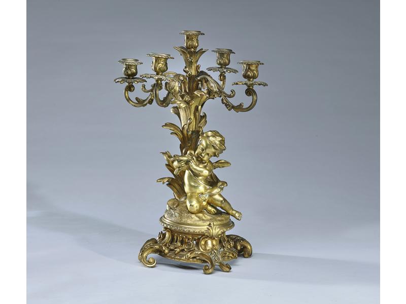 CANDELABRE en bronze doré, à cinq lumières,...