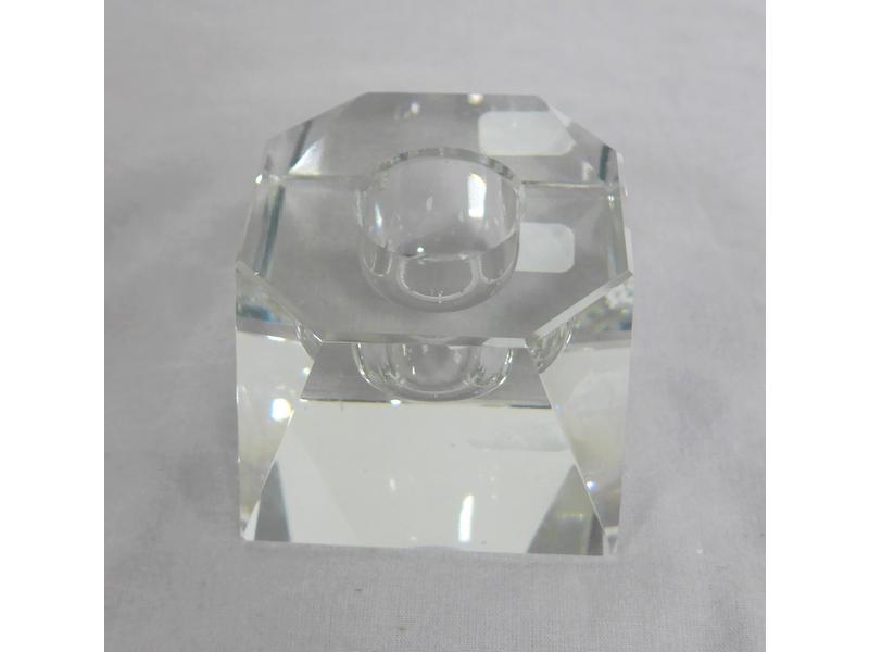 BOUGEOIR en cristal octogonal à pans cou...