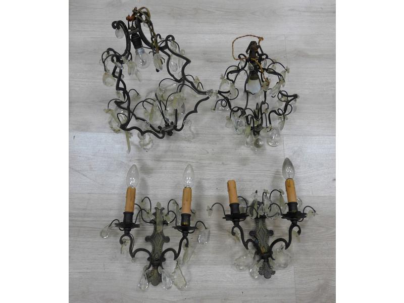 PAIRE D'APPLIQUES à deux bras de lumières...