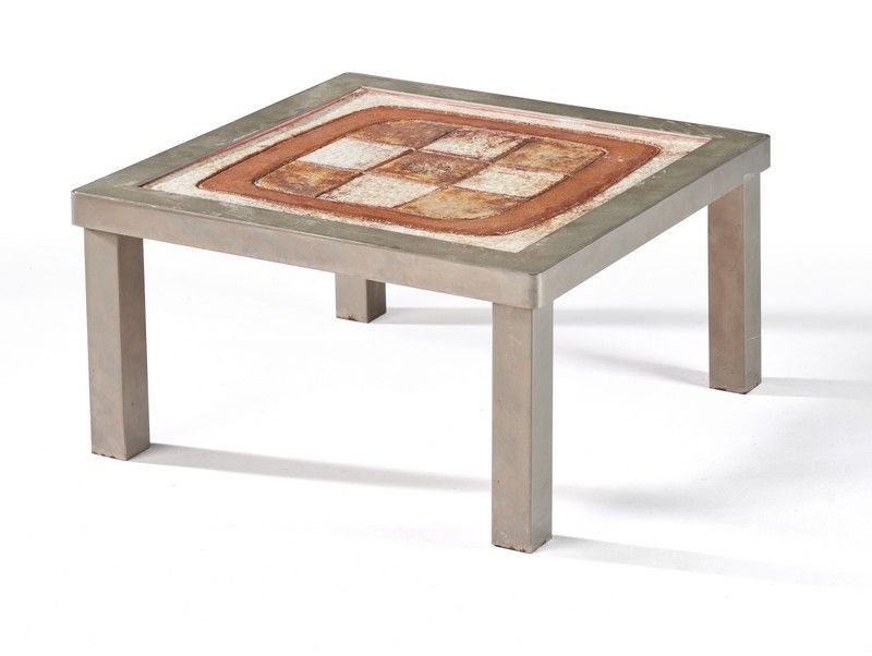 TABLE BASSE carrée à plateau en céramique...