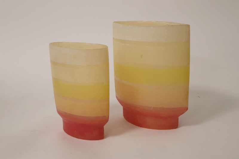 DEUX VASES de section ovale, sur base étroite,...