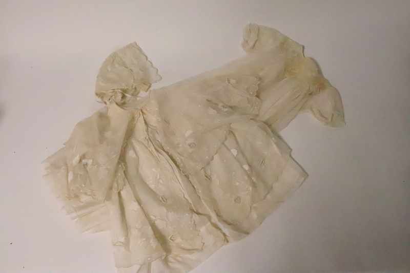 DEUX ROBES DE BAPTEME en dentelle blanch...