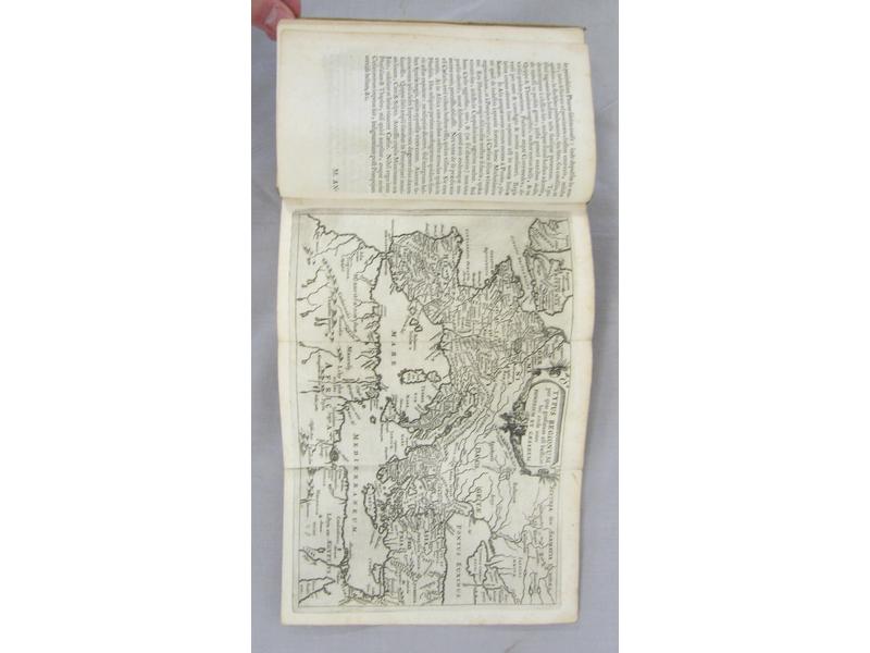 LUCAIN : De Bello civili…Amsterdam, Elzevier,...