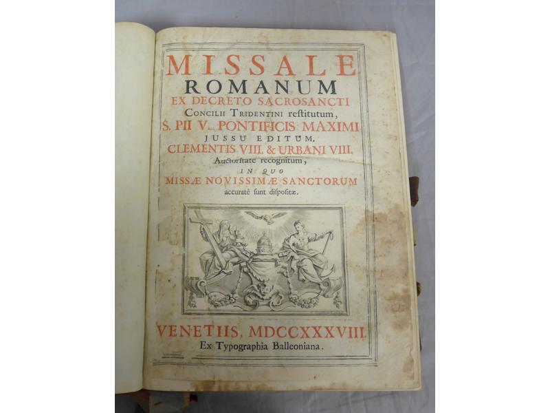 LOT comprenant 7 volumes :