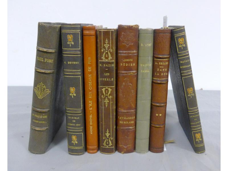 [LITTERATURE] Lot de 8 volumes in-12 bien...