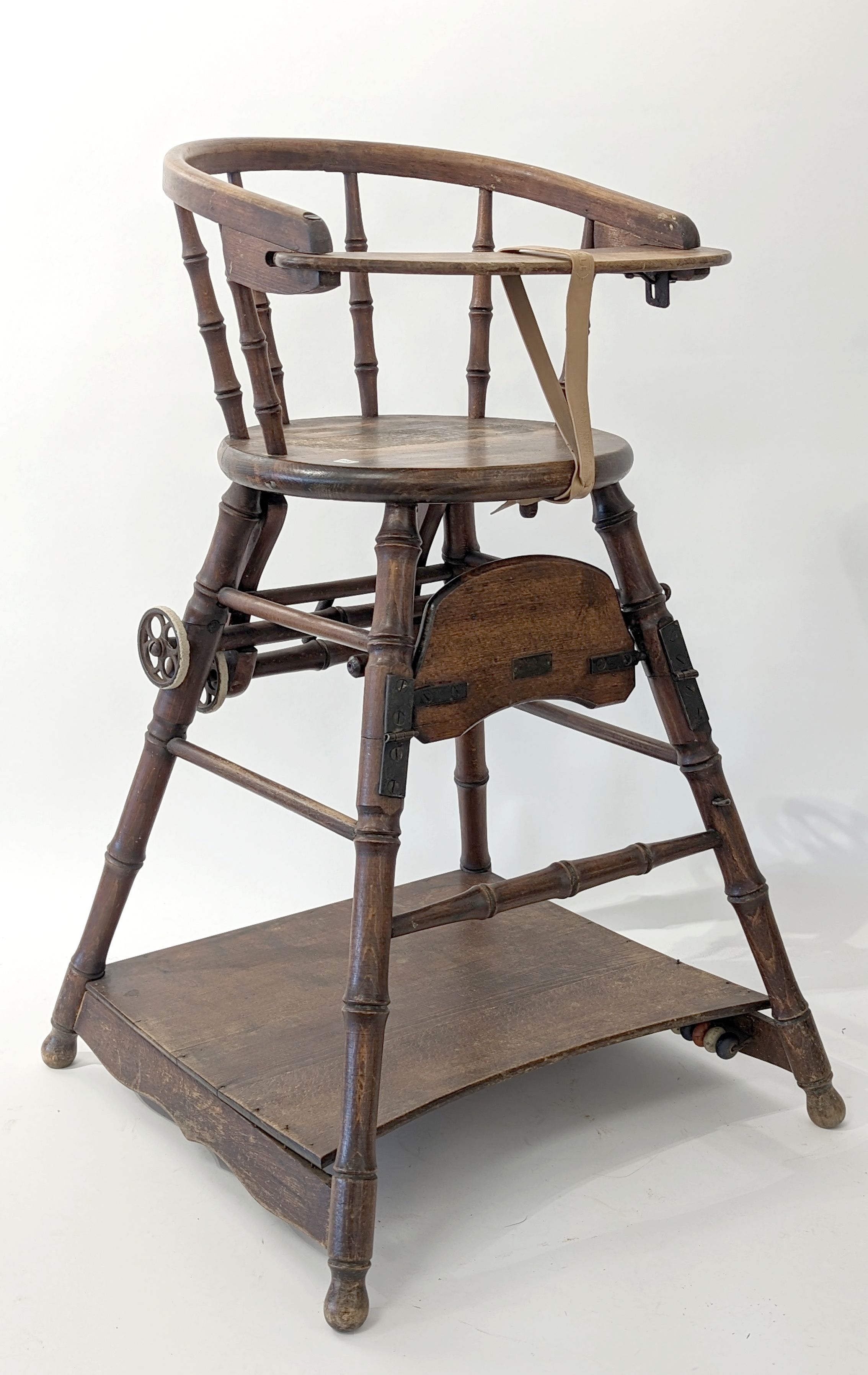 CHAISE HAUTE D'ENFANT en bois style bambou...