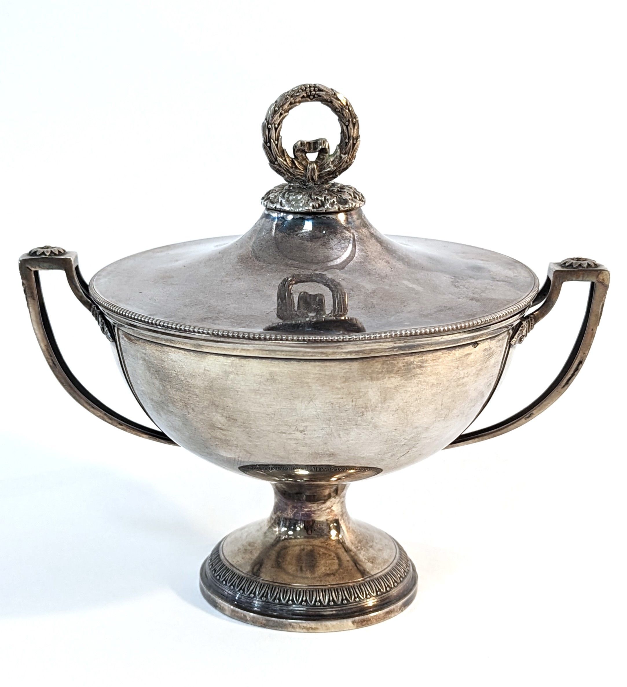 SUCRIER couvert en argent, intérieur vermeil,...