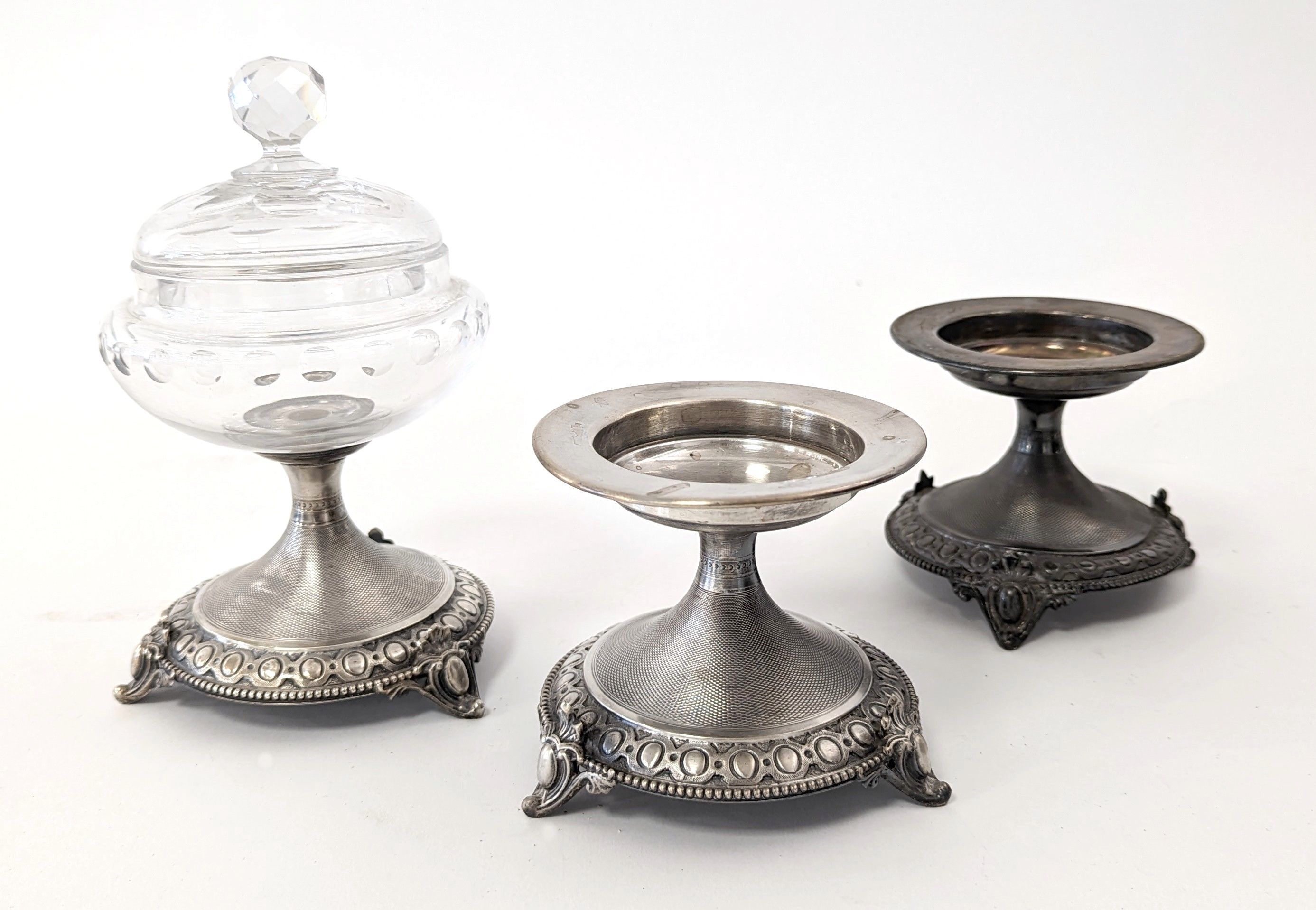 GARNITURE en argent comprenant une COUPE...