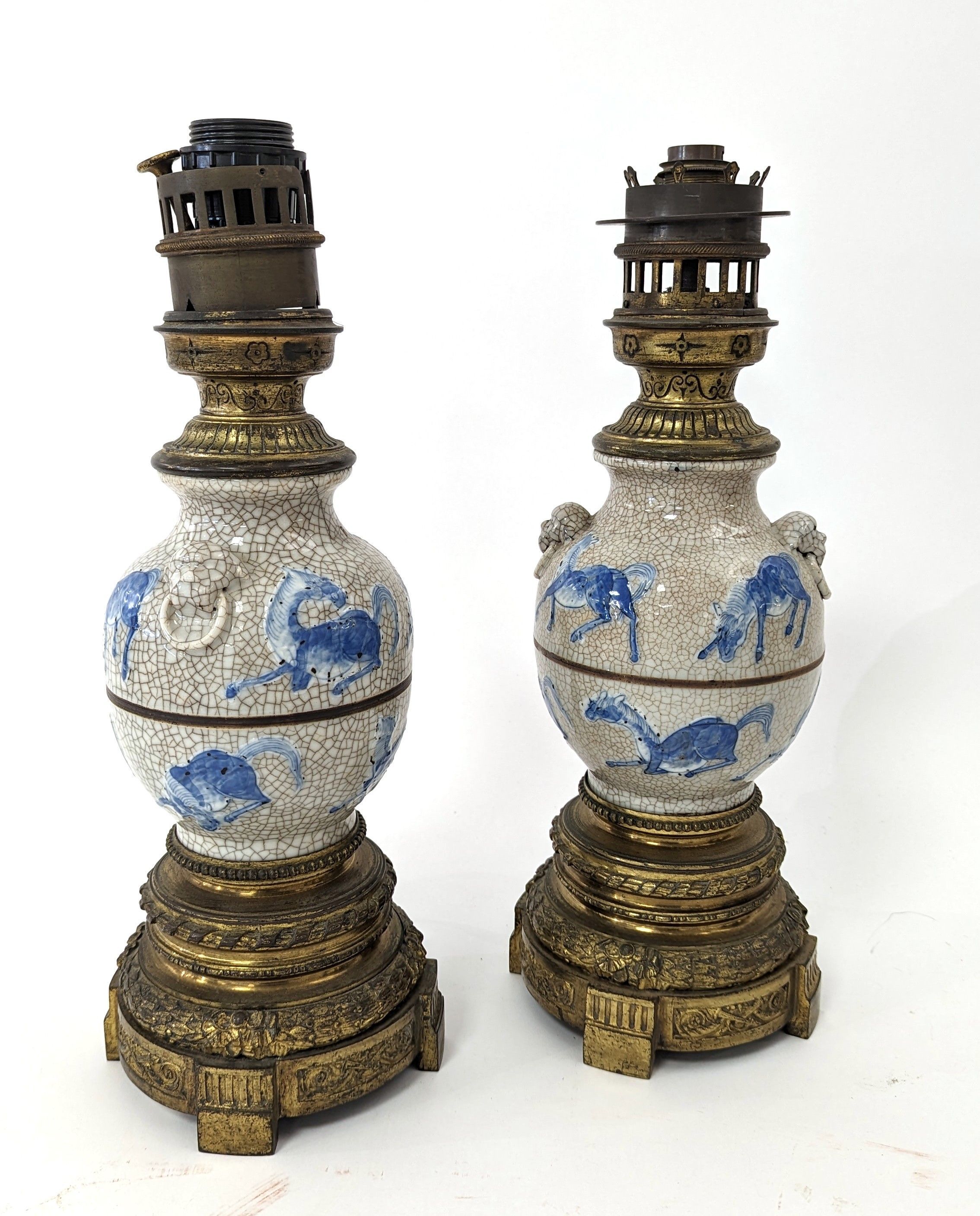 PAIRE DE LAMPES en céramique émaillée craquelé...