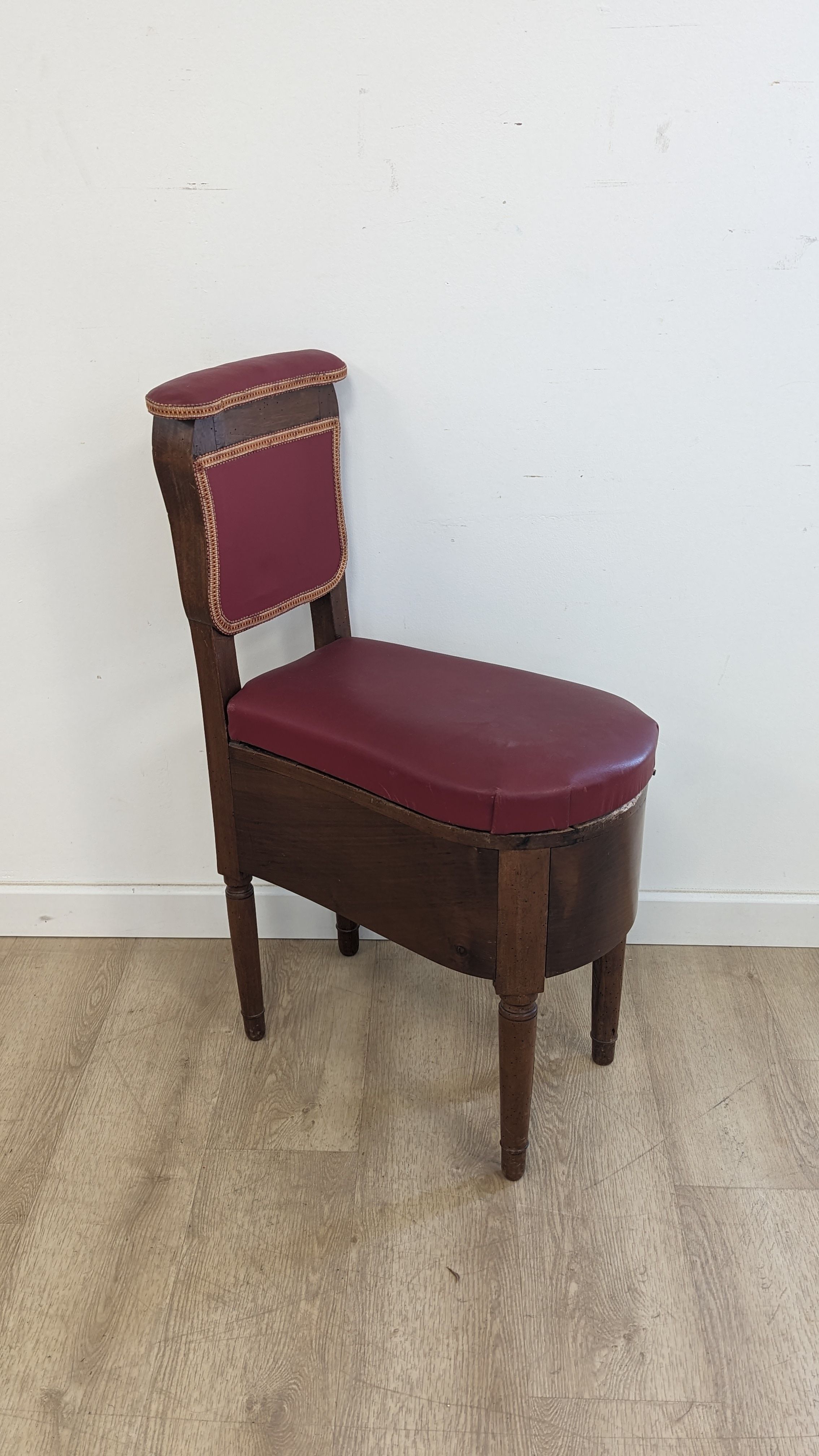 CHAISE D'AISANCE en ponteuse en acajou et...