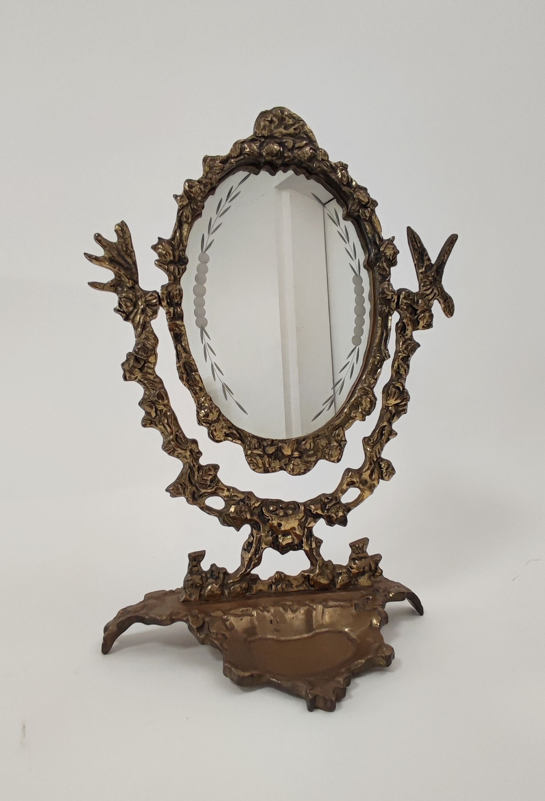 PETIT MIROIR de table ovale formant psyché...