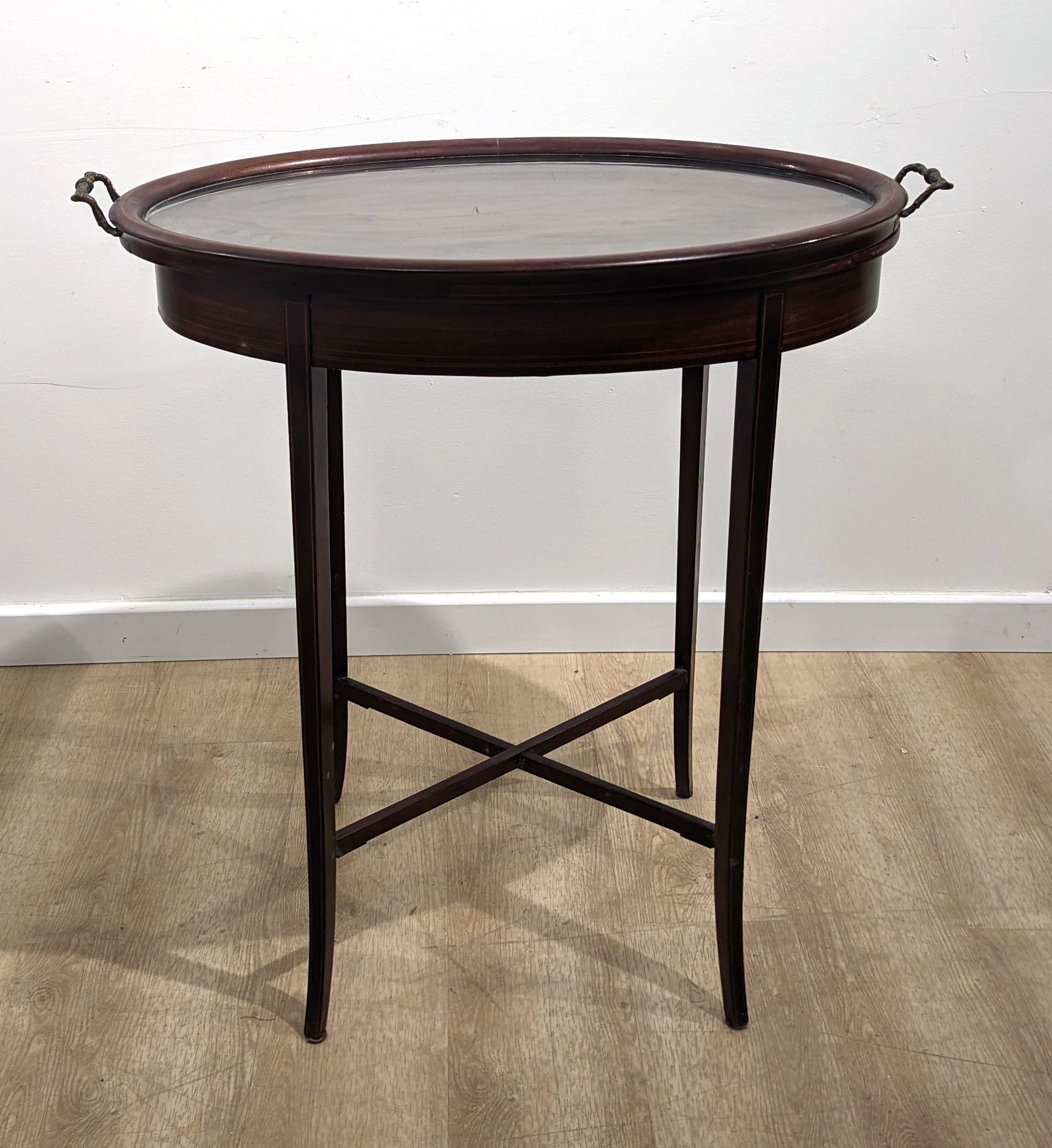 TABLE DESSERTE ET SON PLATEAU en placage...