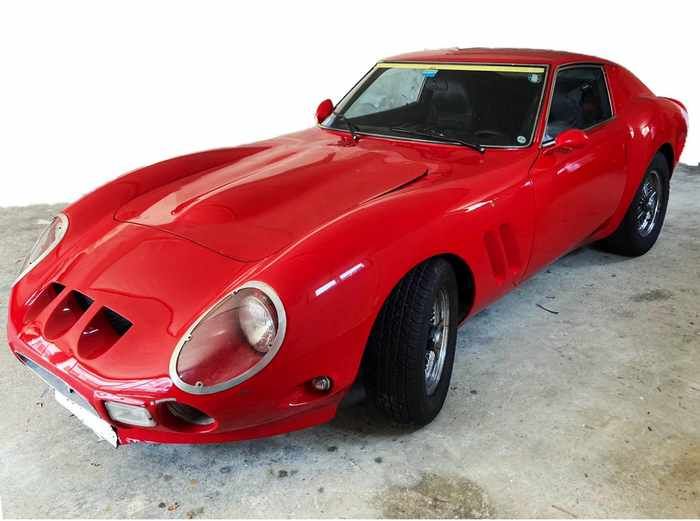 DATSUN 240Z 1973 / FERRARI 250 GTO Repli...