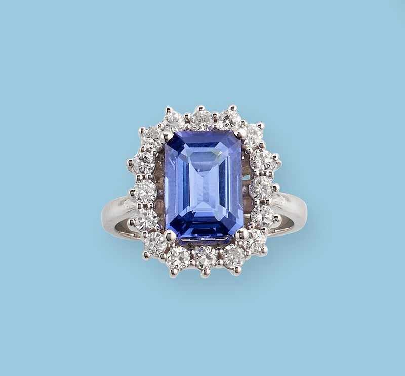 BAGUE type marguerite en or gris (750) ornée...