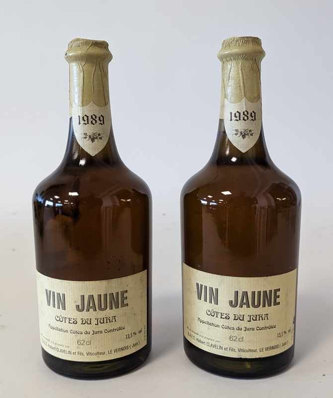 2 Blles VIN JAUNE Côtes du Jura mise H. Clavelin...
