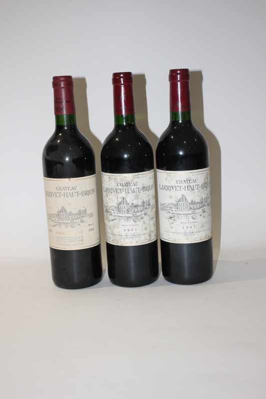 3 Blles CH. LARRIVET HAUT-BRION Graves