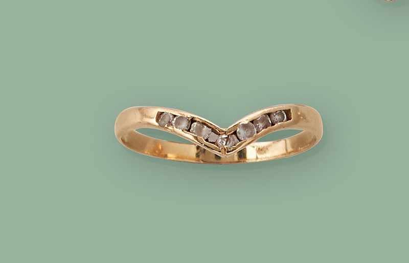 BAGUE fine en or (750 mm) en triangle sertie...