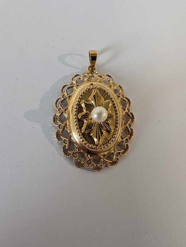 PENDENTIF ovale en or (750mm) et perle de...