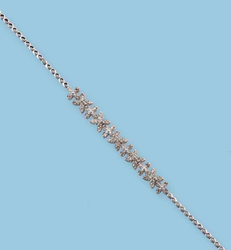 BRACELET en or gris (750mm) à  motifs de...