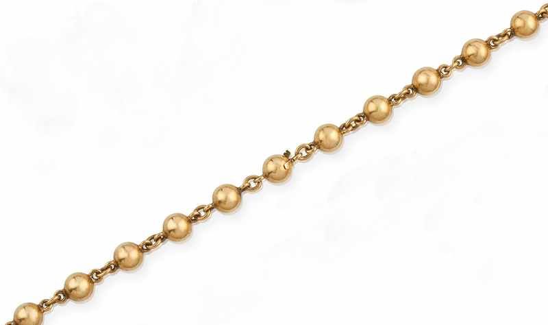 COLLIER formé de deux bracelets de perles...