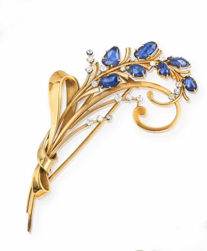 BROCHE GERBE en or (750) à motifs de feuillages...
