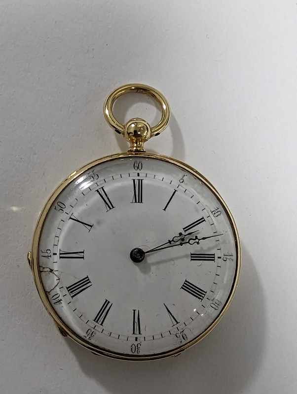 MONTRE DE COL avec bélière et cache-poussière...