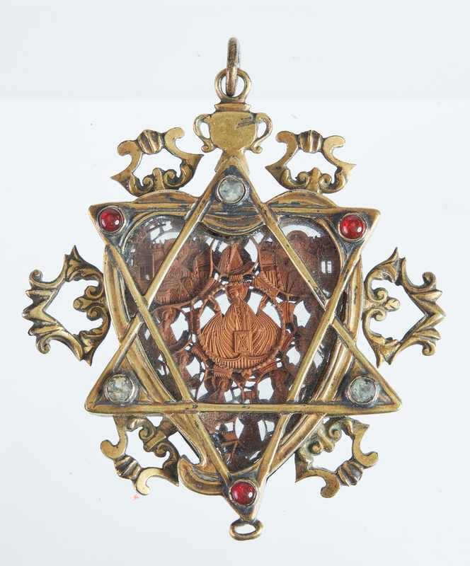 GRAND PENDENTIF orthodoxe en bronze en forme...
