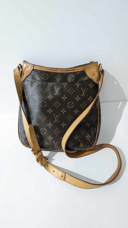 LOUIS VUITTON