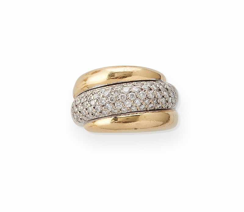 LARGE BAGUE en or jaune (750) bombée sur...
