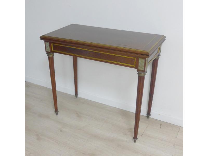 TABLE A JEUX rectangulaire formant console...