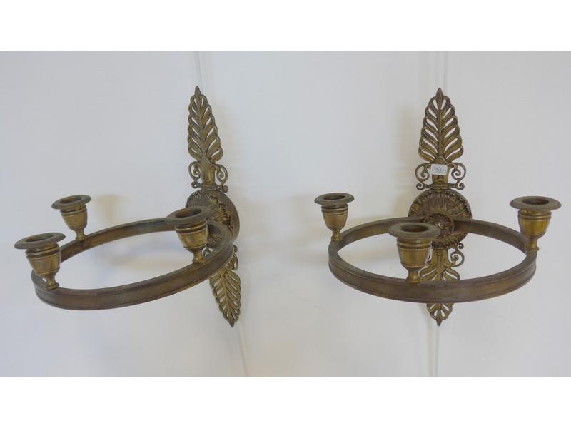 PAIRE D'APPLIQUES en bronze doré à trois...